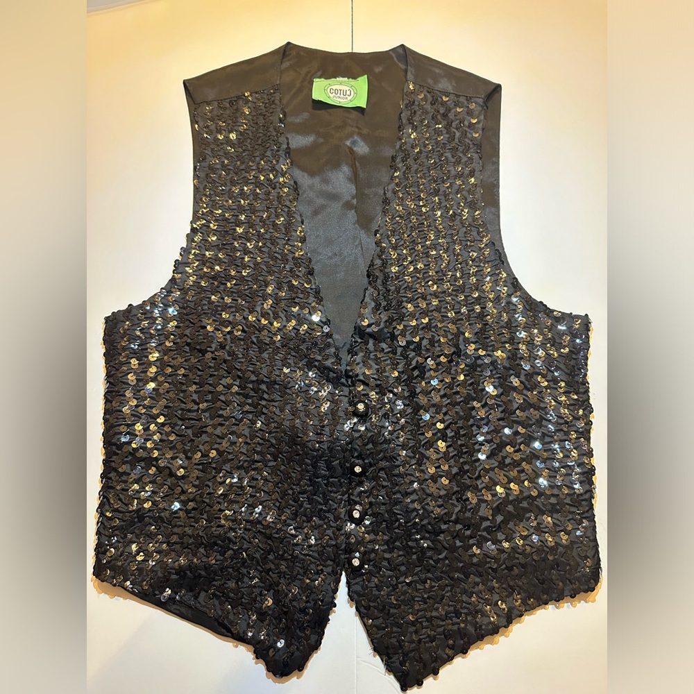 Vintage Cotu’J Black Sequence Vest is great condition